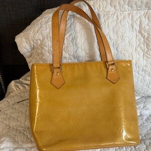 LOUIS VUITTON Monogram Vernis Houston Hand Bag Beige S/N LW0959 Authentic